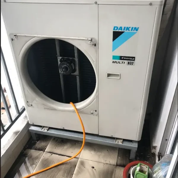 Dịch vụ vệ sinh máy lạnh 2