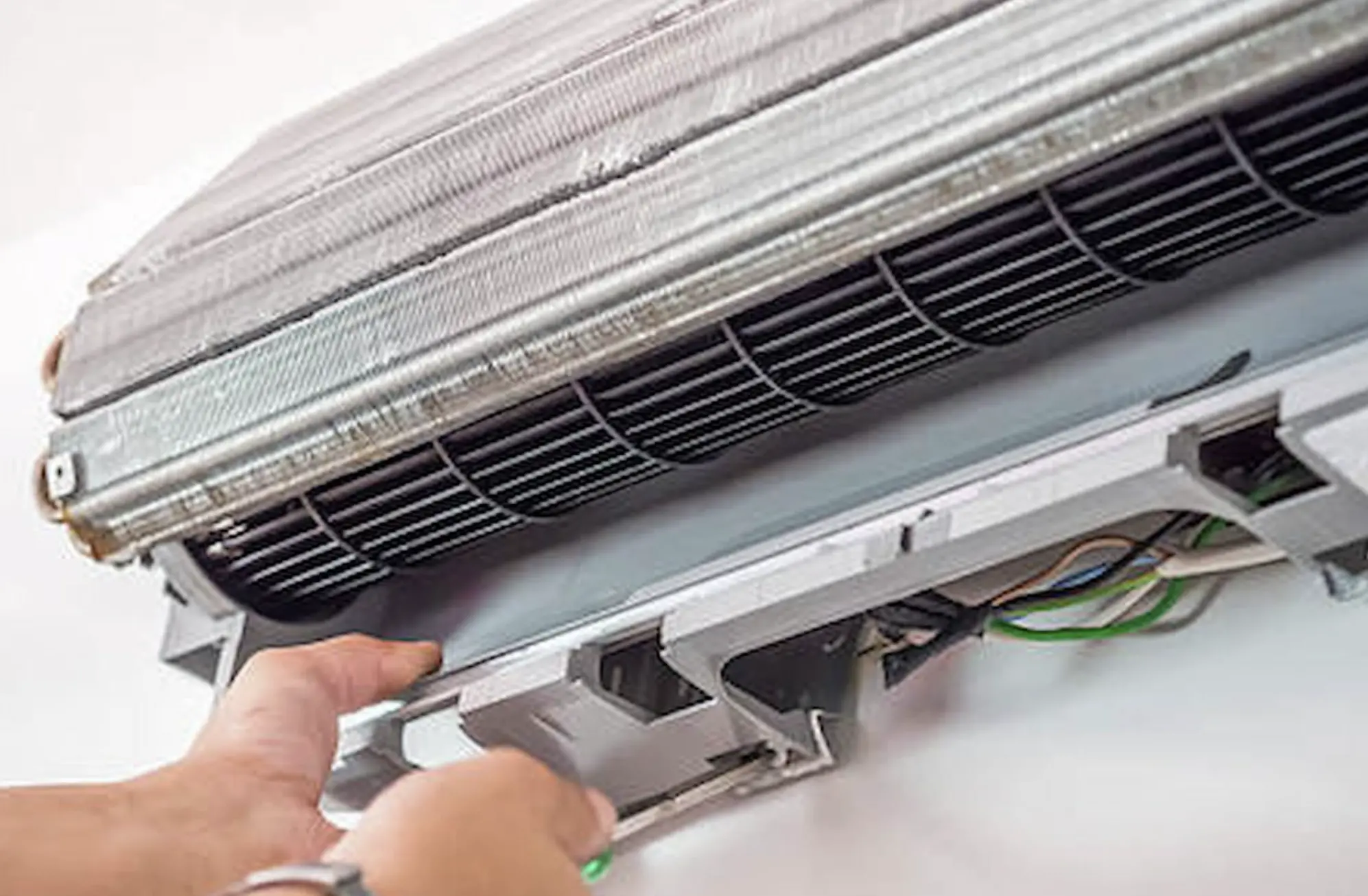 Xử lý Máy lạnh bị kêu rè rè - ù ù - Lọc Cọc